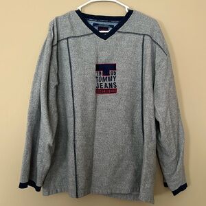 Retro Tommy Jeans Sweatshirt